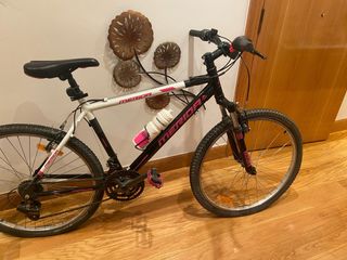 Bicicleta Merida MTB Blanca y Negra