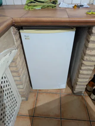 Frigorífico Congelador 95L