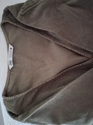 Vestido verde oliva de pana