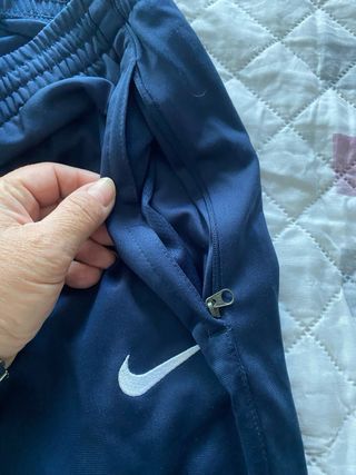 Lote 2 Pantalones Nike Málaga CF Talla L