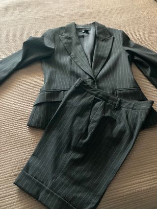 Traje Raya Diplomática Gris Chaqueta y Bermudas