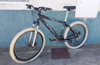 Bicicleta Dirt Specialized y regalo BH expert