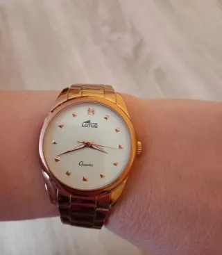 Reloj Lotus Dorado Mujer