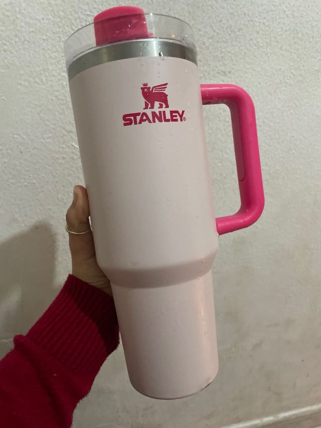 Taza Stanley Rosa con Asa