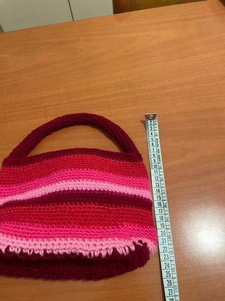 Borsetta rigata fatta a mano