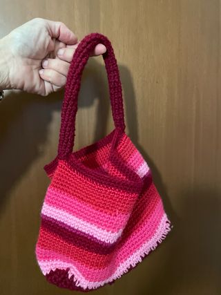 Borsetta rigata fatta a mano