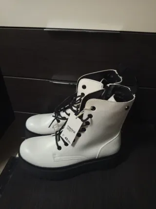 Botines Merkal Blancos Talla 37