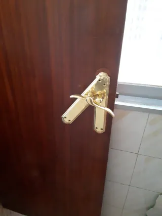 Puerta interior Sapely