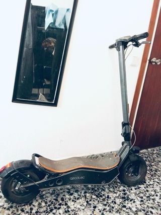 Patinete Eléctrico Bongo cecotec serie Z blue.