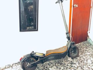 Patinete Eléctrico Bongo cecotec serie Z blue.