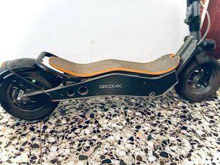 Patinete Eléctrico Bongo cecotec serie Z blue.