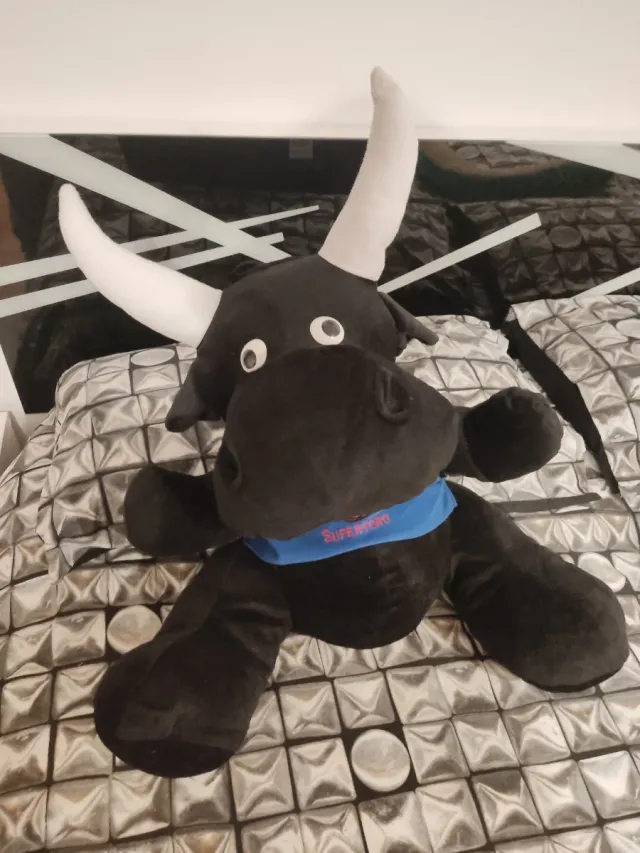 Peluche Super Toro