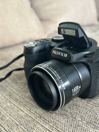 Cámara Fujifilm FinePix S Negra