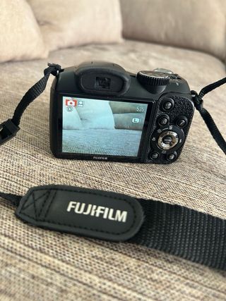 Cámara Fujifilm FinePix S Negra