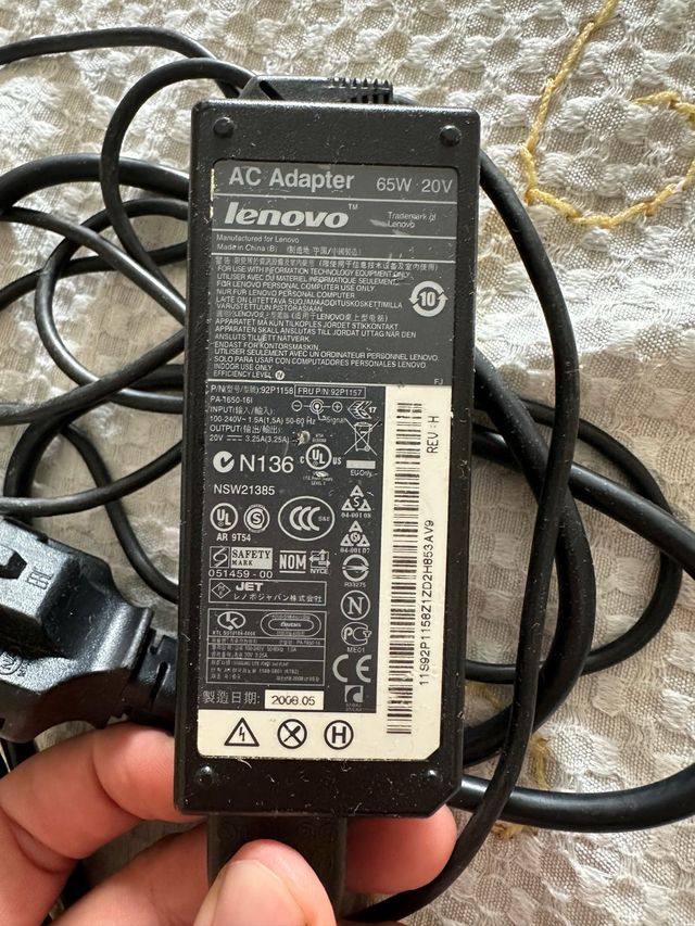 Cargador Lenovo AC Adapter 65W 20V