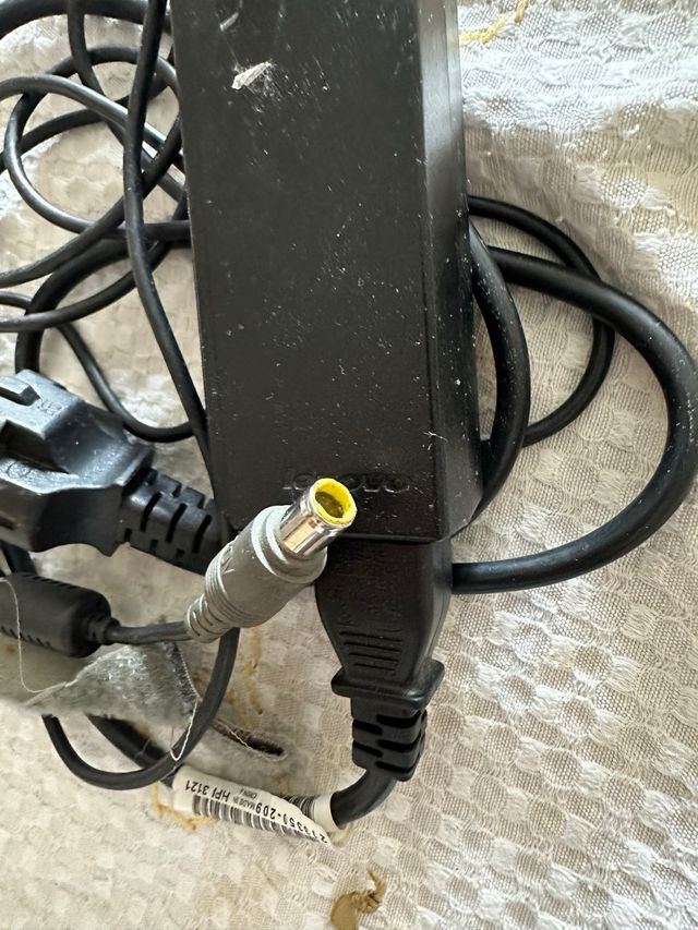 Cargador Lenovo AC Adapter 65W 20V