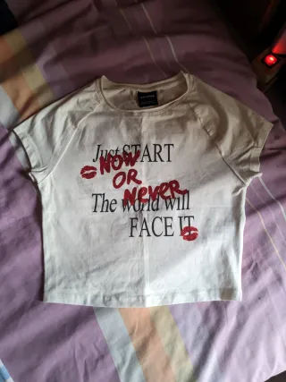 Camiseta Bershka XS Estampado Labios