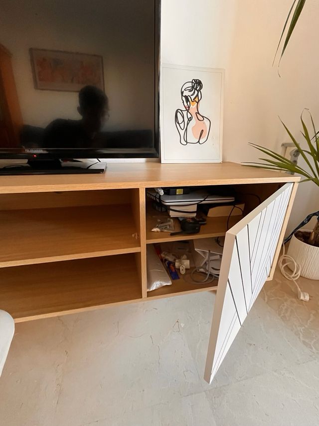 Mueble TV 2 puertas blancas