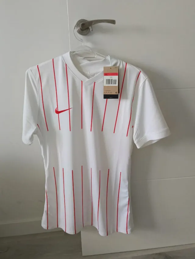 Camiseta deportiva (L) Nike blanca con rayas roja