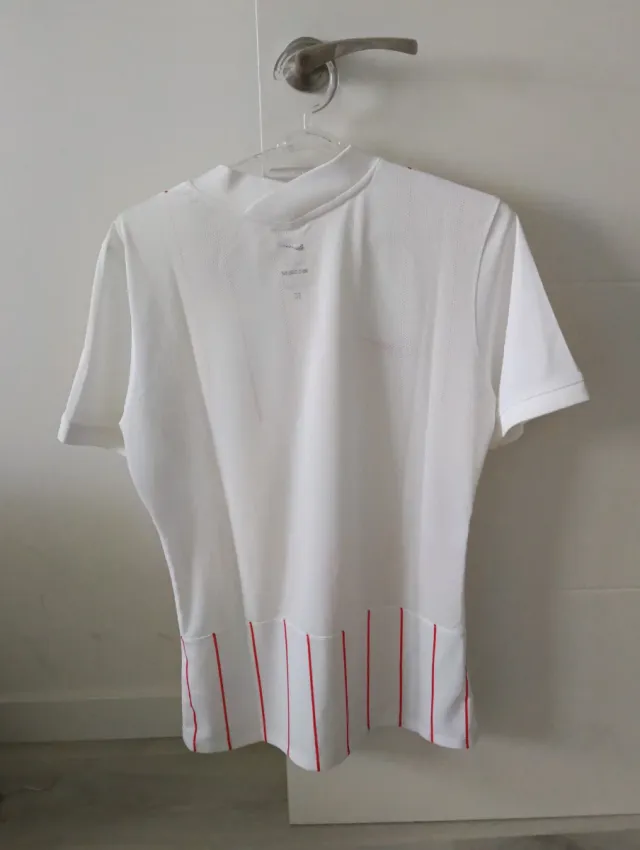 Camiseta deportiva (L) Nike blanca con rayas roja