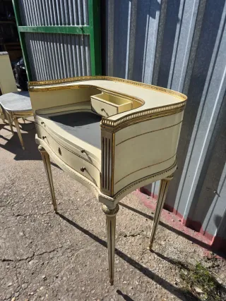 Tocador Escritorio Vintage Beige y Dorado