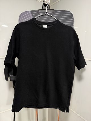 Camiseta Zara. Texturizada. Hombre. Talla S.