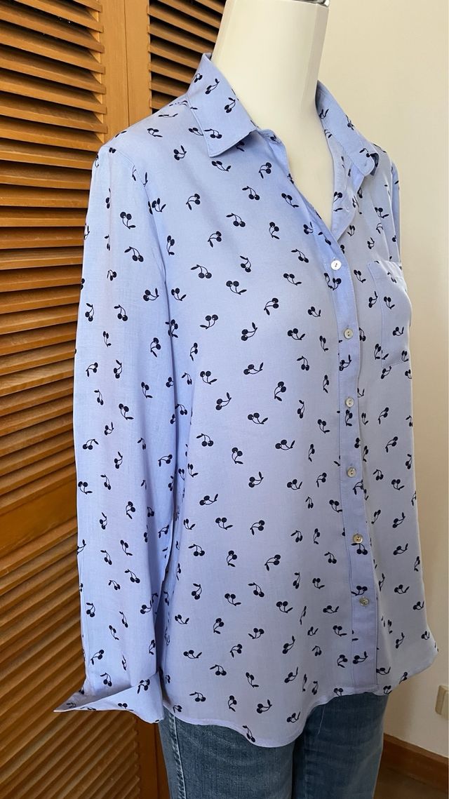 Blusa Pull&Bear azul estampada