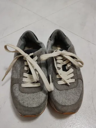 Zara Tenis Grises Talla 36