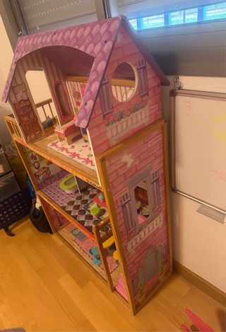 Casa de muñecas KidKraft de madera de tres plantas