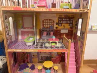 Casa de muñecas KidKraft de madera de tres plantas