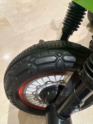 Moto de bebé con pedales