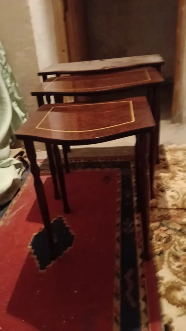 Juego 3 mesitas auxiliares de madera