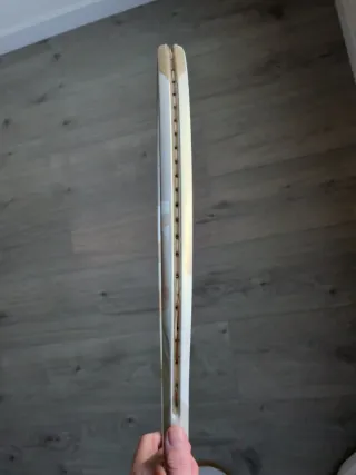 Raqueta Yonex V-Core 100 (encordada)