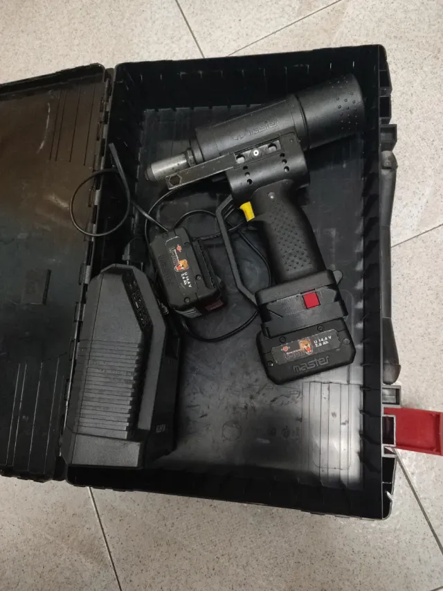 Remachadora Wurth a Batería 14,4V