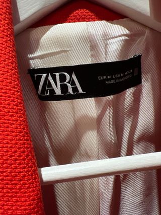 Americana Zara Roja Talla M