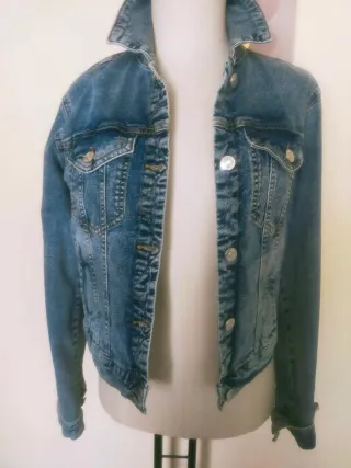 Cazadora vaquera Stradivarius