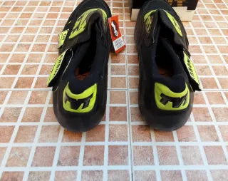 Zapatillas Ciclismo TVT Carretera N°45