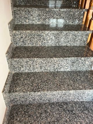 Escalera de granito 17€ / escalón 90x30