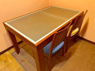 Mesa comedor cerezo macizo + 4 sillas