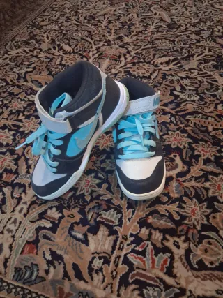 Scarpe Nike alte nere e blu