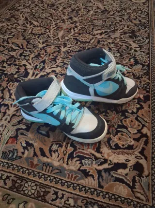 Scarpe Nike alte nere e blu