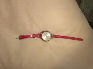 Reloj Fossil Correa Rosa y Esfera Plateada