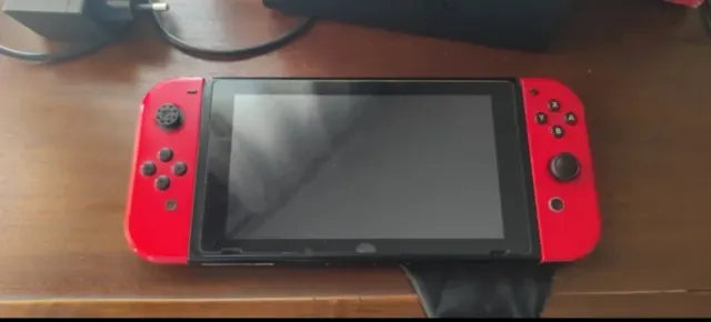 Nintendo Switch Roja + Accesorios