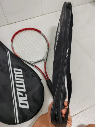 2 Raquetas de Tenis Oumao con Fundas