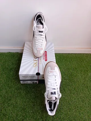 Zapatillas Skechers Court & Classics Beige/Blancas