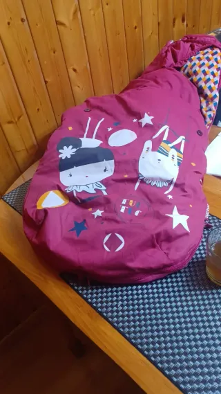 Saco de bebé de tuc tuc con estampado infantil