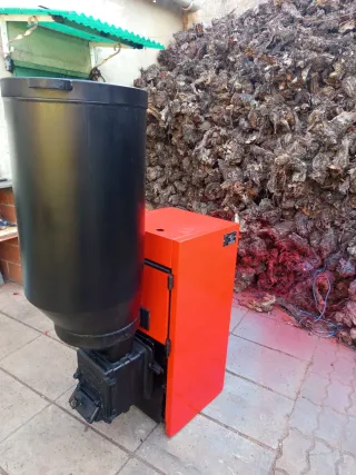 Caldera Roca P30 con quemador cáscara