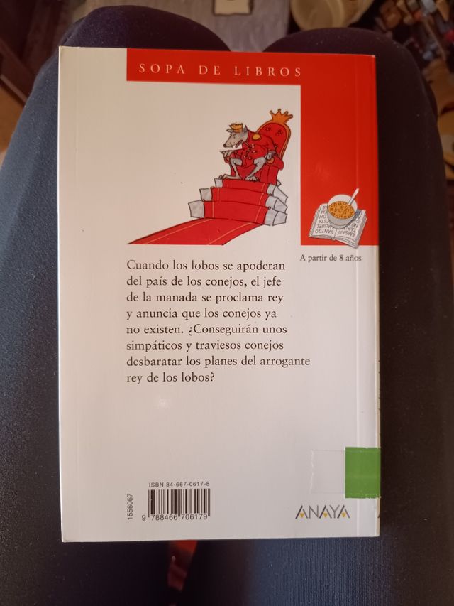 La rebelión de los conejos mágicos (Sopa de libros/ Soup of Books) (Spanish Edition)
