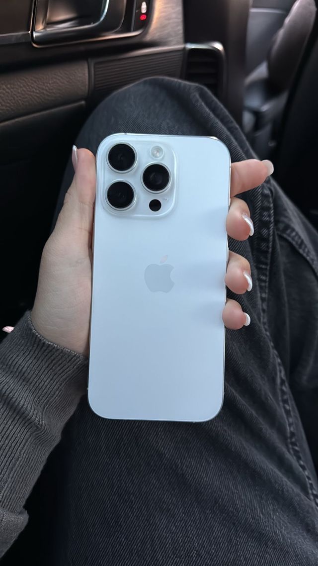 iPhone 16 Pro Plata, Nuevo