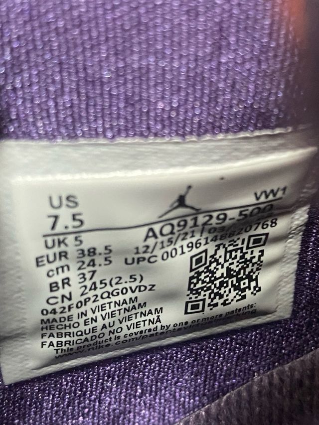 Jordan 4 Retro Canyon